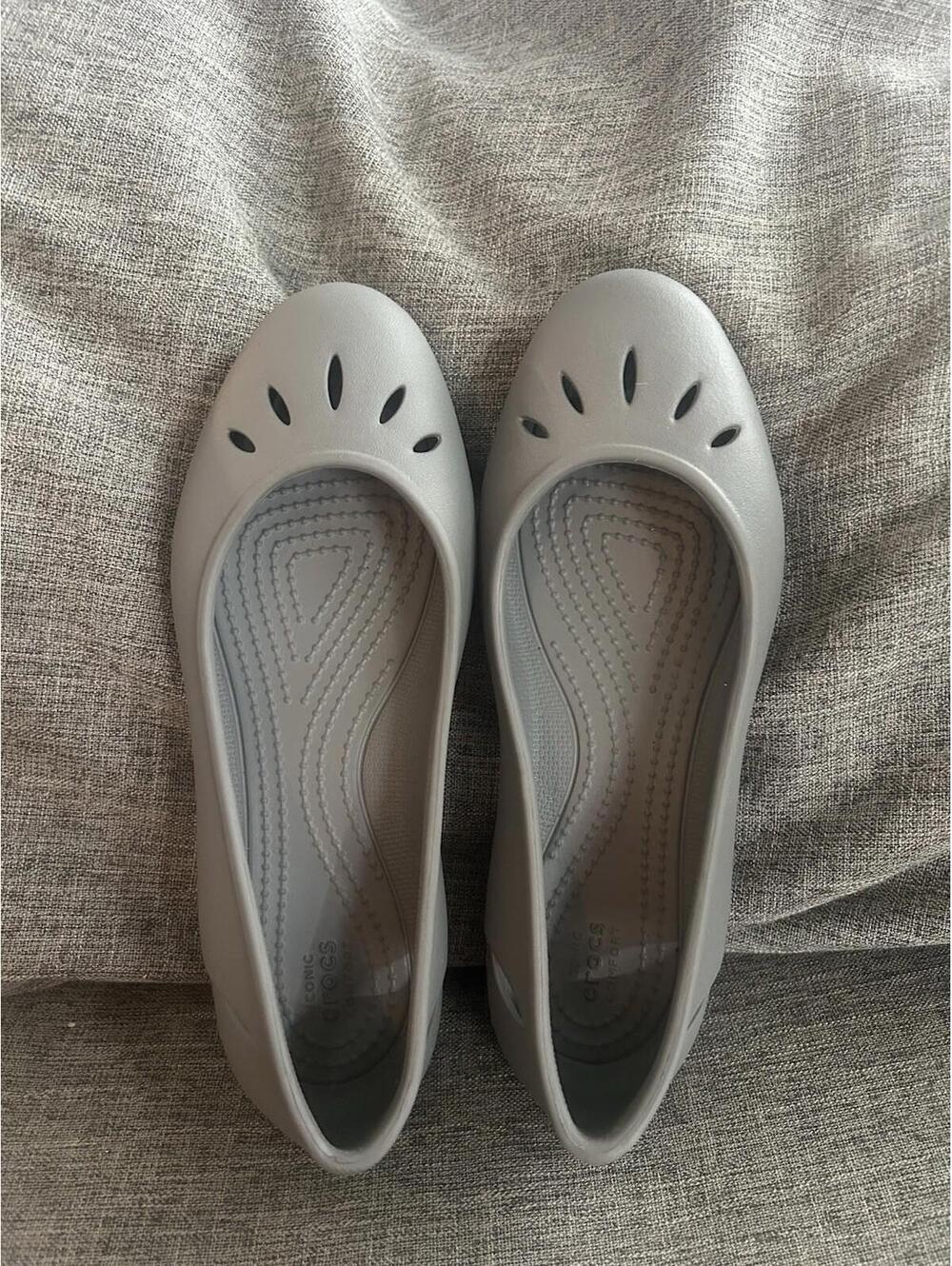 Crocs Kelli Ballet Flat Womens Size 6 Gray
